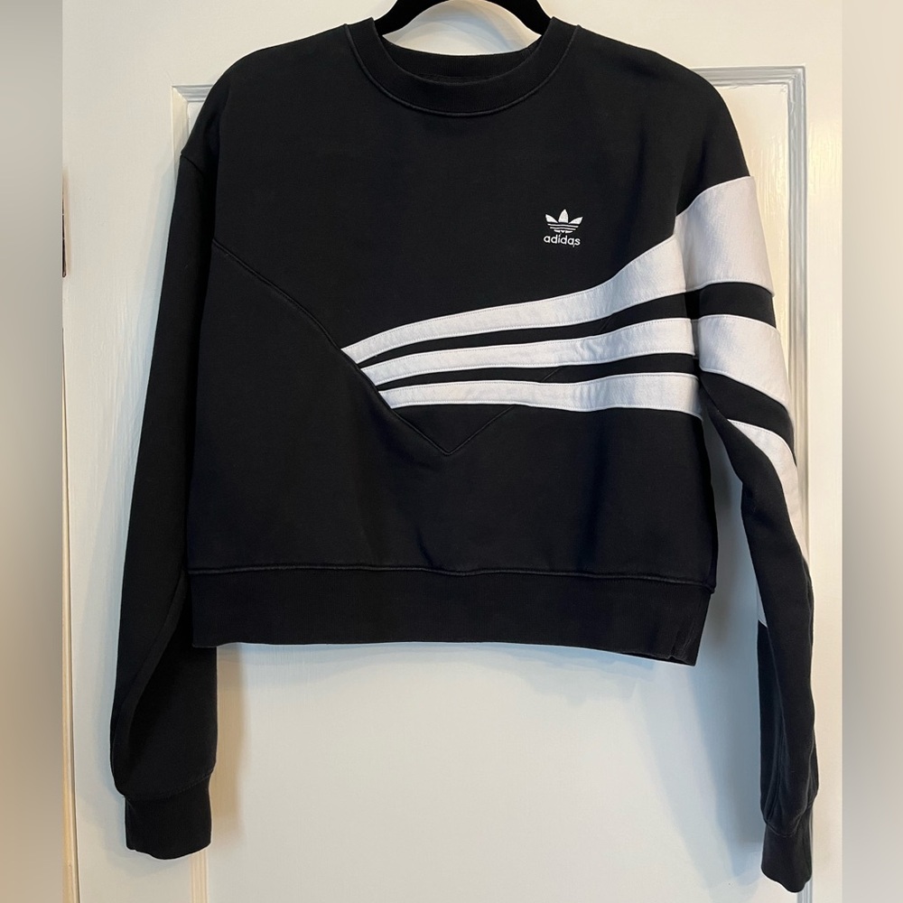 SOLD - adidas Originals Trefoil Cropped Black Sweatshirt Women Size Medium